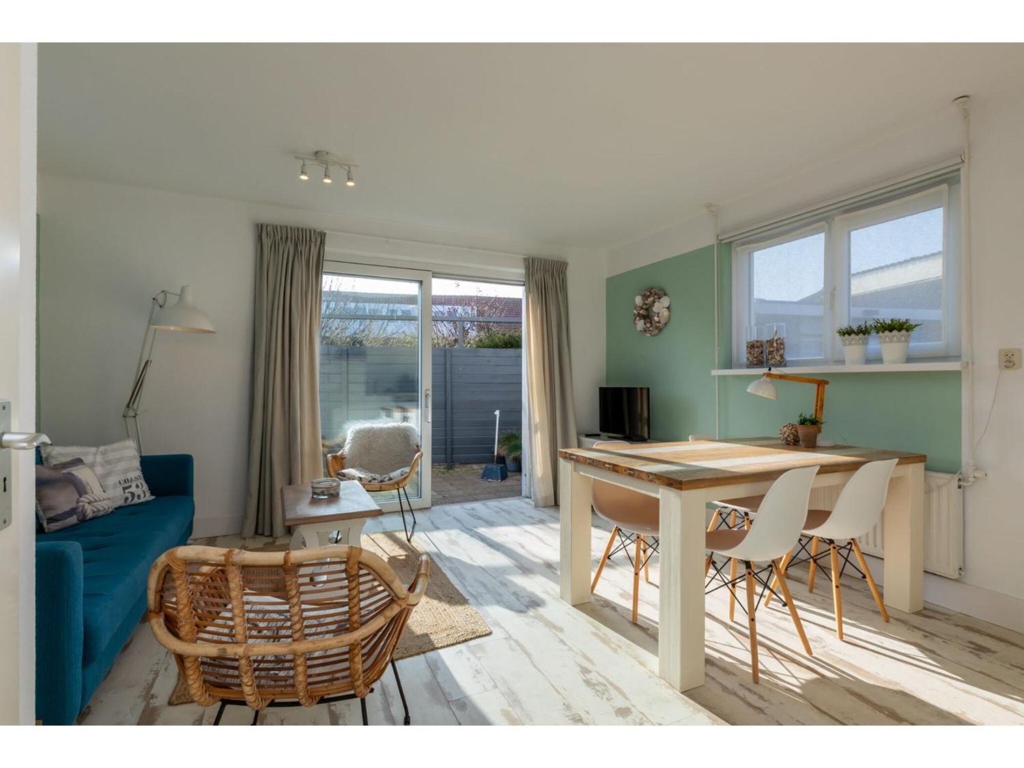 Vakantiehuis With Sun Terrace Facing South Pet Friendly Westkapelle